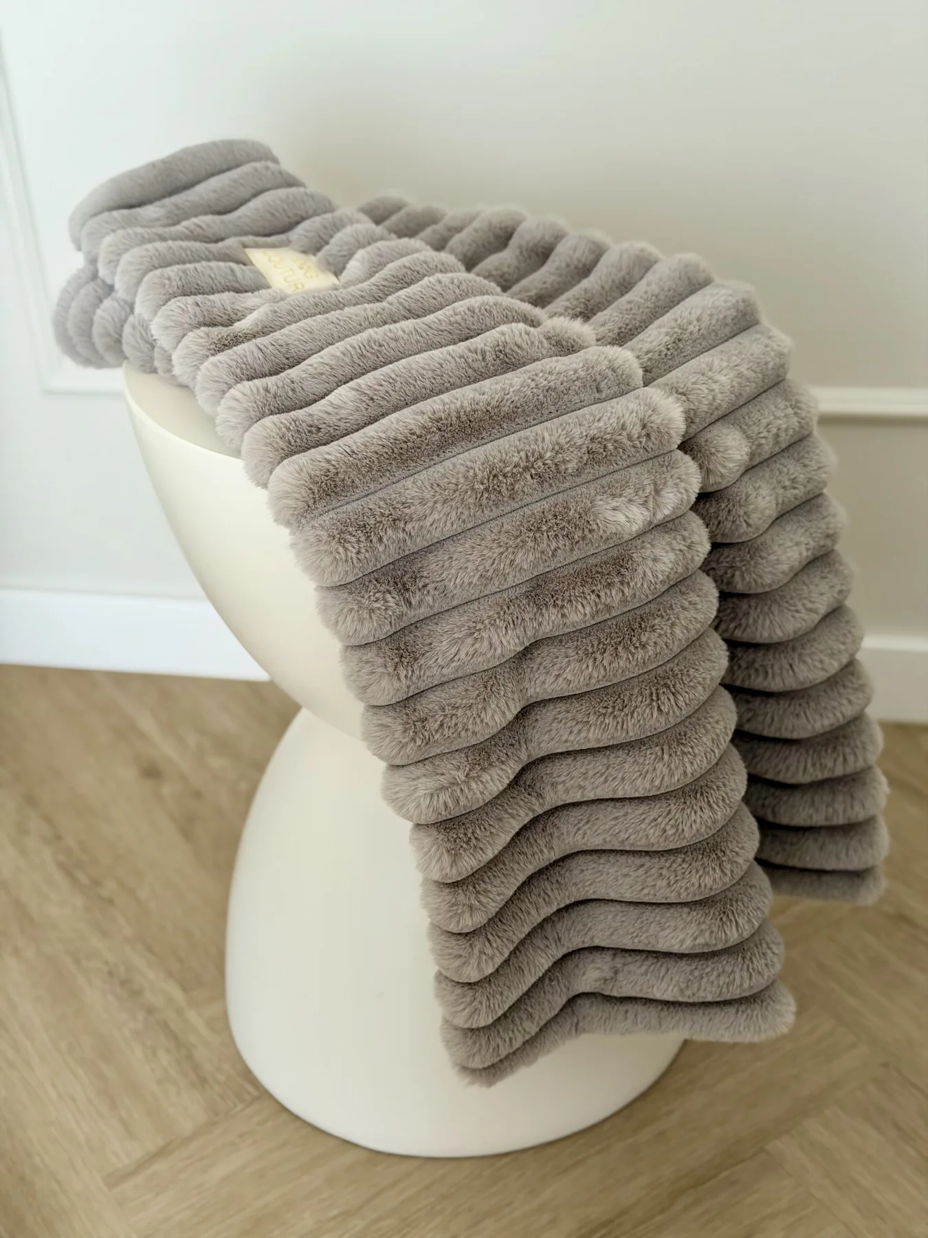 Koc ribella — Grey