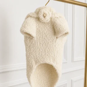 Sweterek z kapturkiem alpaka boucle — Creme